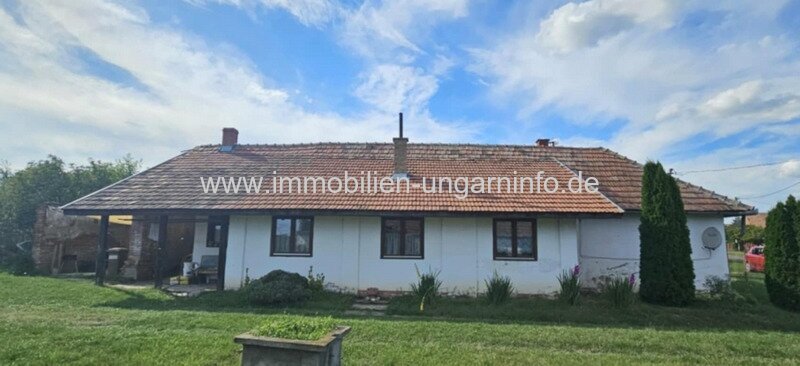 Gemütliches Einfamilienhaus in einem Dorf im Komitat Somogy zu verkaufen Gemütliches Einfamilienhaus in einem Dorf im Komitat Somogy zu verkaufen