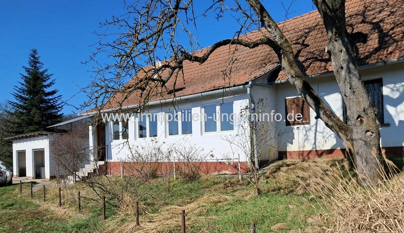 Einfamilienhaus in Zalaszabar mit großem Grundstück Einfamilienhaus in Zalaszabar mit großem Grundstück