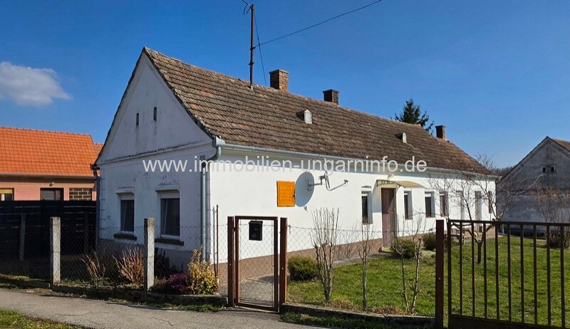 Bauernhaus mit Appartement und großem Grundstück, 19 km vom Balaton entfernt Bauernhaus mit Appartement und großem Grundstück, 19 km vom Balaton entfernt