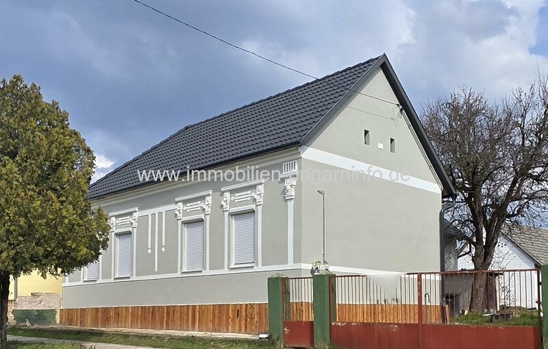 Restauriertes hundertjähriges Bürgerhaus an der Drau Restauriertes hundertjähriges Bürgerhaus an der Drau