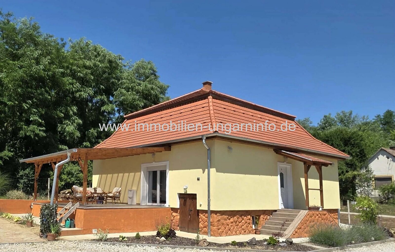 In Polány im Komitat Somogy steht ein Einfamilienhaus in hervorragendem Zustand direkt am Waldrand zum Verkauf In Polány im Komitat Somogy steht ein Einfamilienhaus in hervorragendem Zustand direkt am Waldrand zum Verkauf