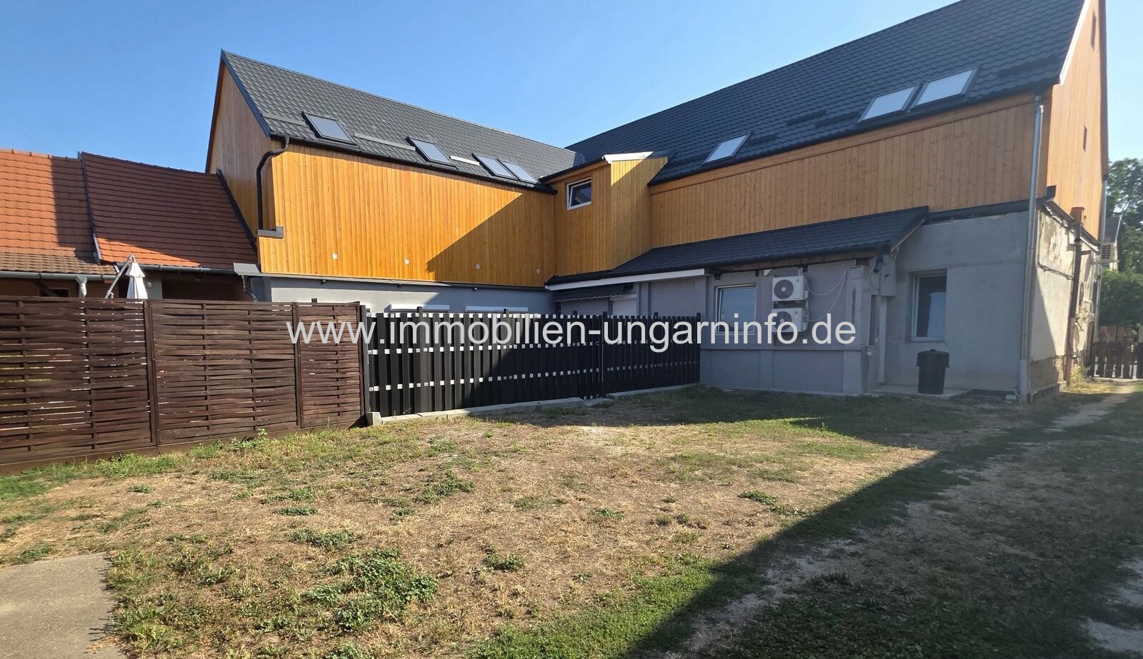 Im Stadtzentrum von Marcali steht eine teilweise renovierte Erdgeschosswohnung zum Verkauf Im Stadtzentrum von Marcali steht eine teilweise renovierte Erdgeschosswohnung zum Verkauf